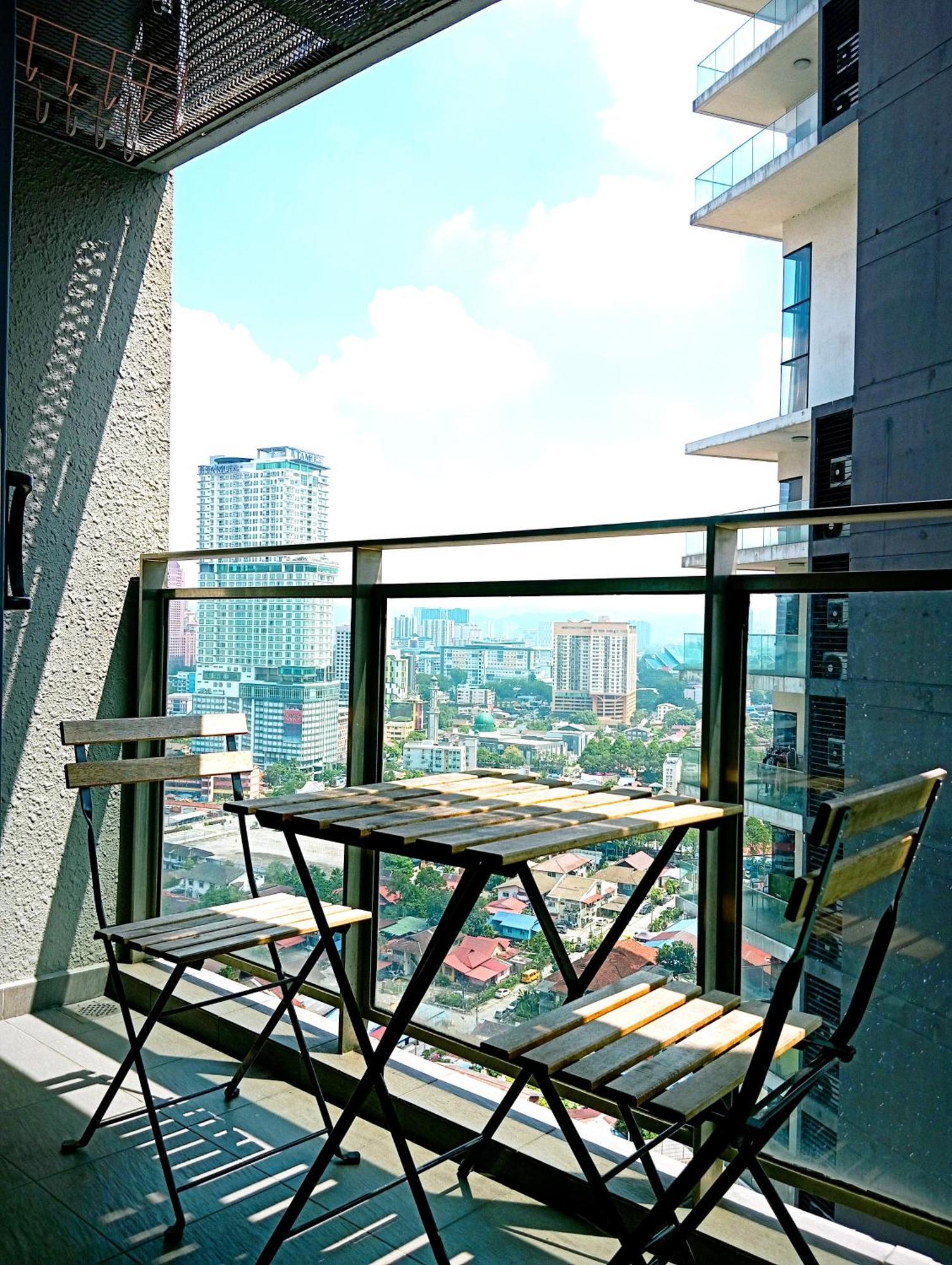 The Summer At Kualalumpur Pangsapuri